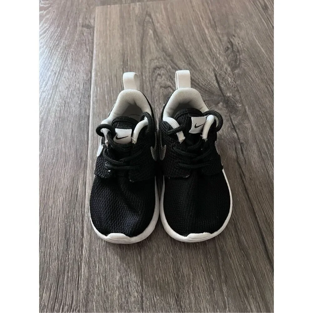 Nike Roshe One (TDV) Infants/Toddlers Shoes Black/Mettalic Silver-White size 5c